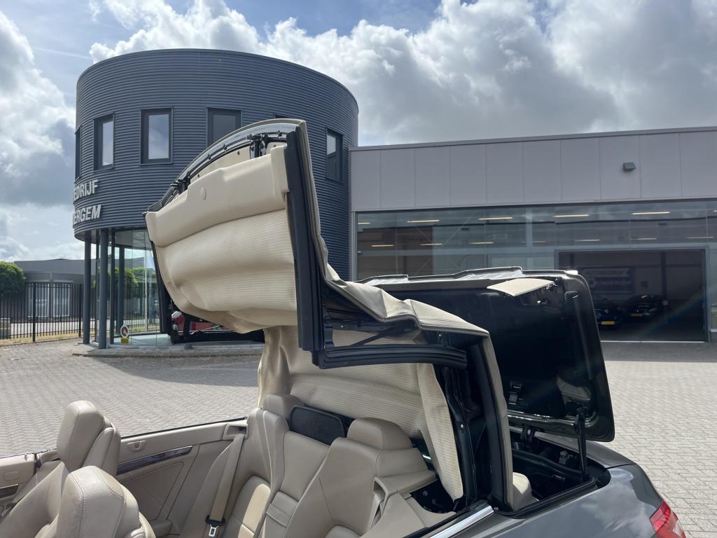 Mercedes-Benz E-Klasse cabrio 300 cgi elegance 118 dkm zeer mooie cabrio