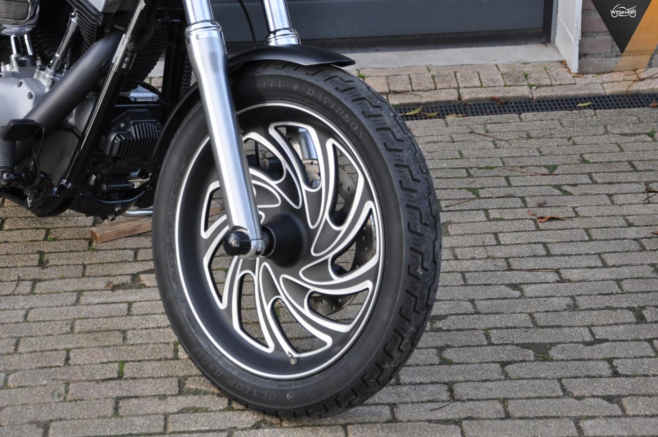 Harley Davidson FXDB Dyna Street Bob 2009 model 5HD 15500 km!