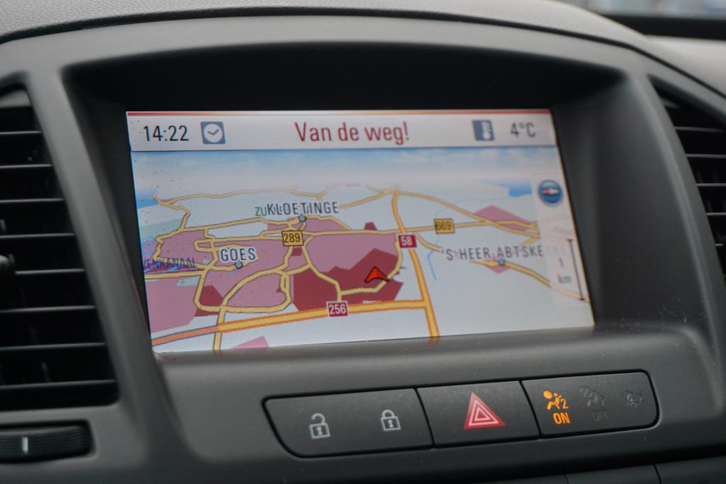 Opel Insignia 1.6 t sport climate / navi / cruise / leder / parkeers. / sto