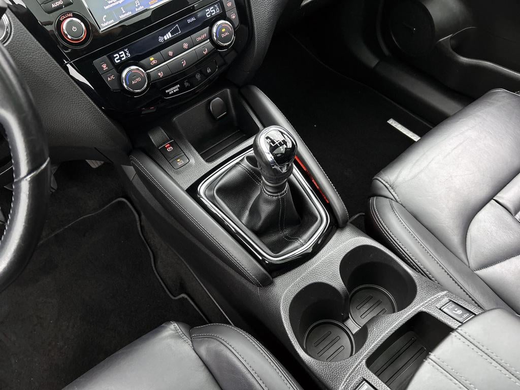 Nissan Qashqai 1.3 dig-t tekna +