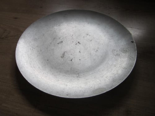 Metalen schaal Ø 32 cm.