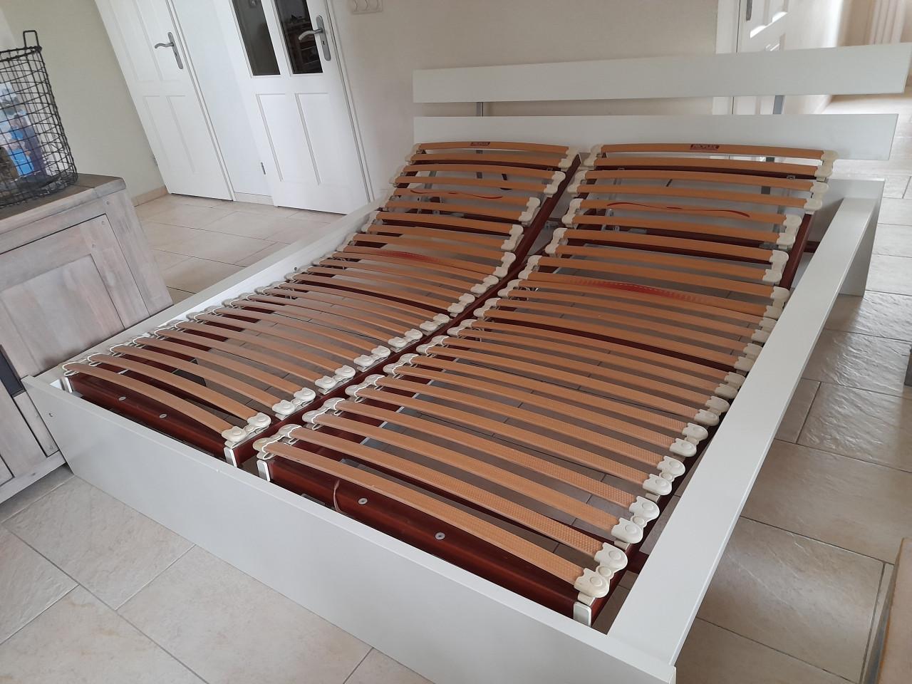 Verstelbaar 2 Persoons bed 180 x 200 (in goede staat )