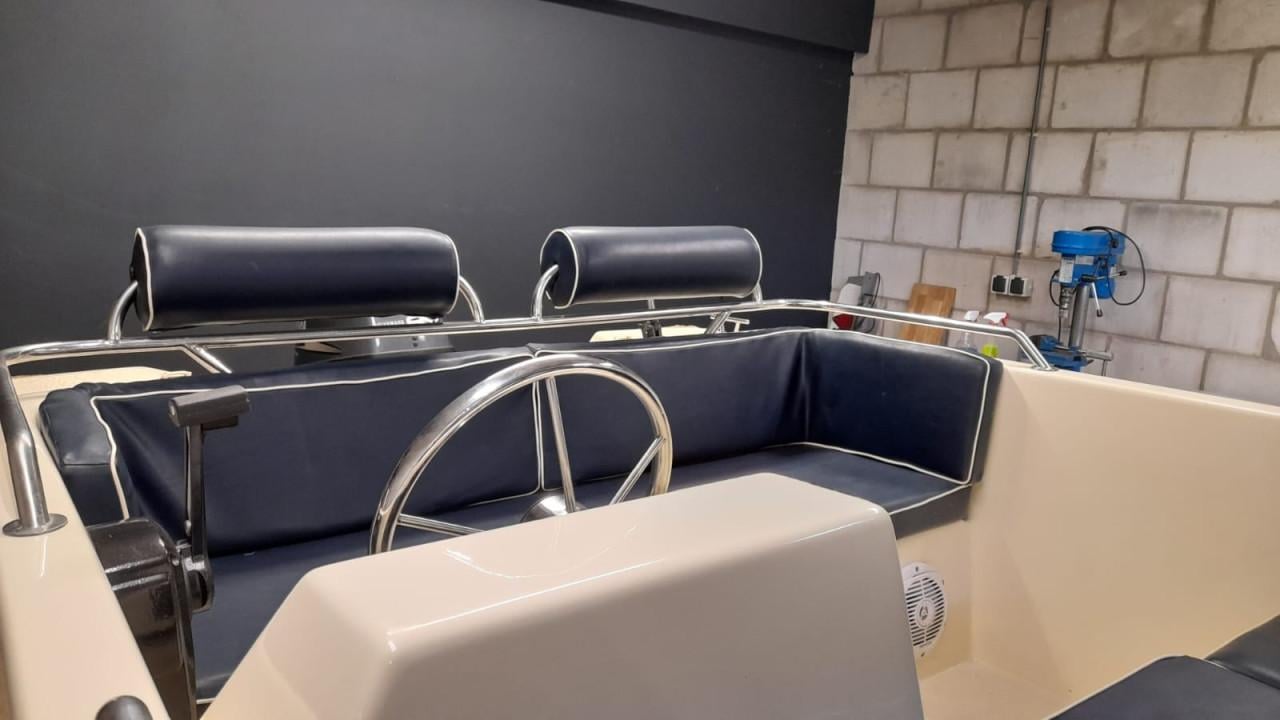 PL-Sylas polyester consoleboot compleet met motor, trailer & accessoires