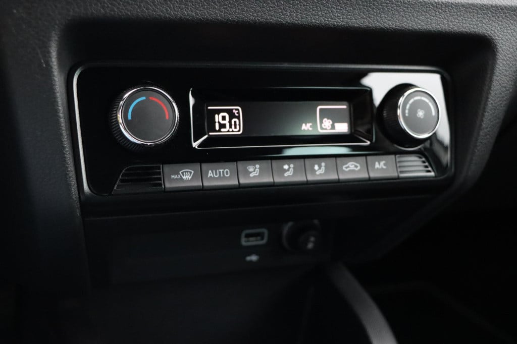Skoda Fabia 1.0 tsi business edition 95pk