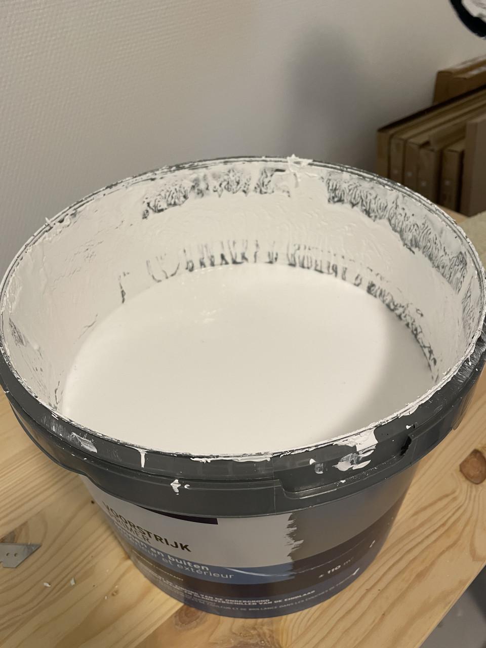 Voorstrijk voor muurverf wit