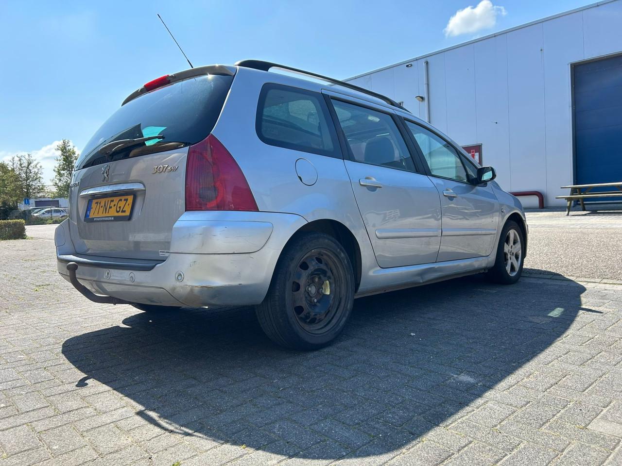 Peugeot 307 SW 1.6 16V Pack 7 Stoelen aanwezig!