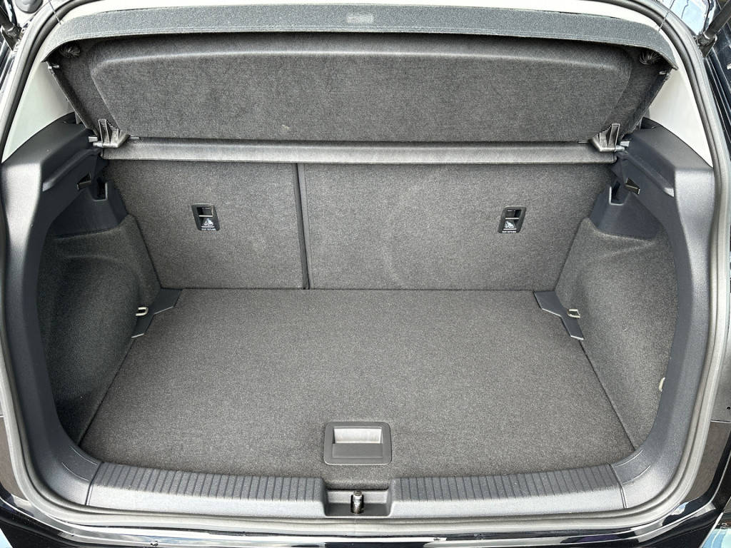 Volkswagen T-cross 1.0 tsi 110pk dsg life | carplay | adapt. cruise | rijkl