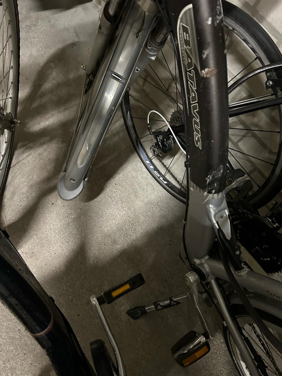 Fiets, let op accu kapot maar kan prima gewoon mee gefietst worden