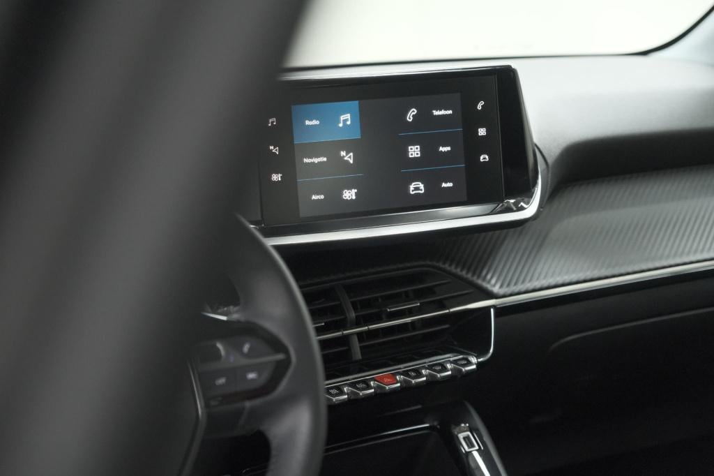 Peugeot 208 puretech 100 eat8 allure | navigatie | parkeersensoren | cruise