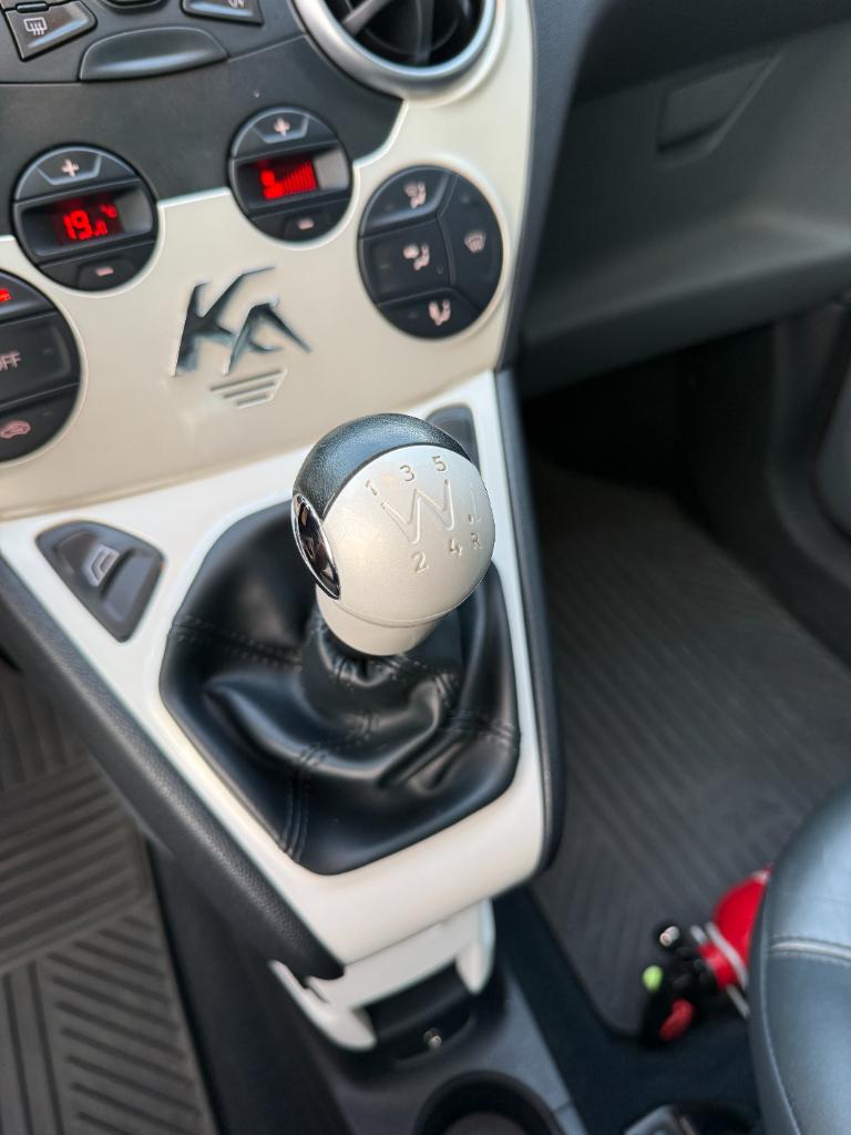 Ford KA 1.2 titanium - full option - lage kmstand