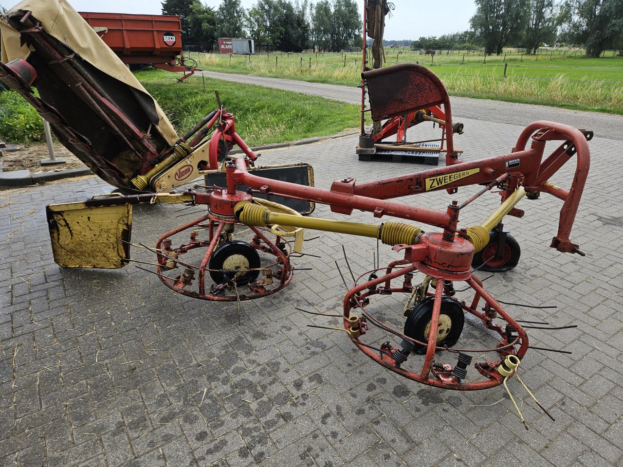 Hooischudder/Hark combinatie
