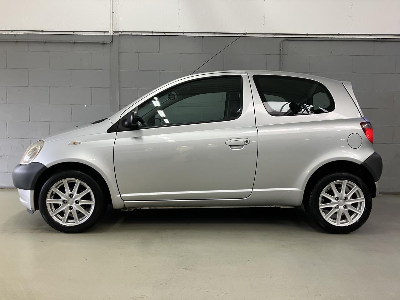 Toyota Yaris 1.0-16V VVT-1 Yorin