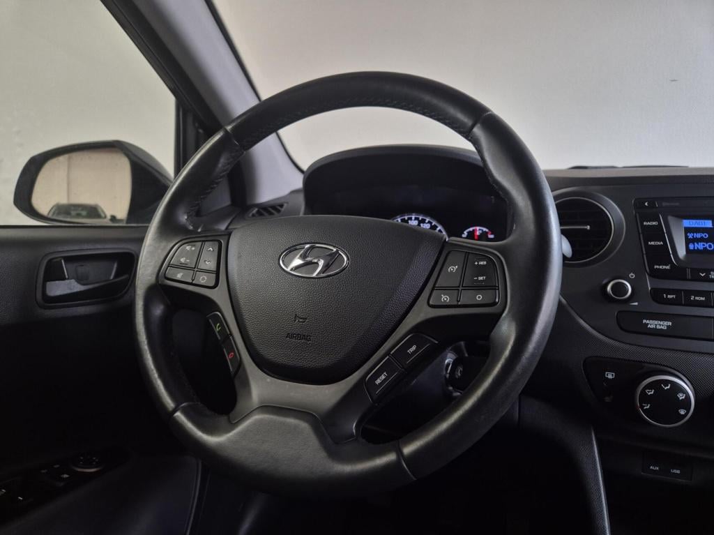 Hyundai I 10 1.0i comfort / stuur-stoel verwarming / 1e eigenaar / nieuwe k