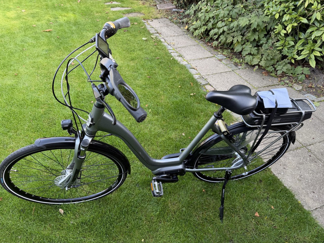 Elektrische damesfiets lage instap middenmotor