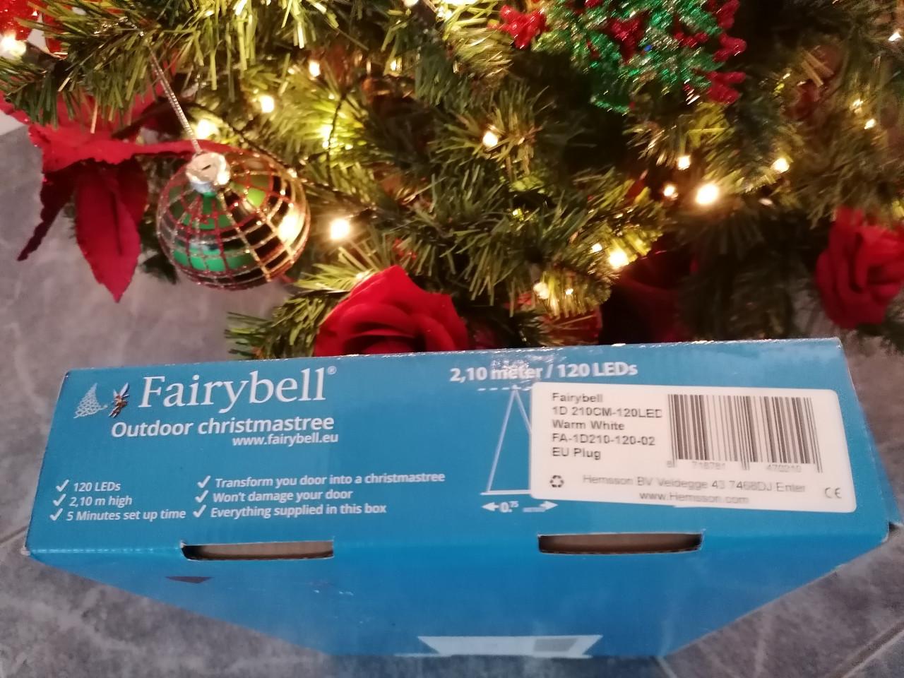 Kerstboom van Fairybell voor aan de deur met 120 lichtjes