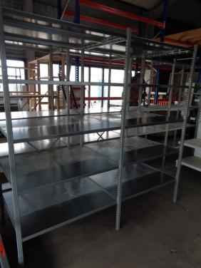 Gedeeltelijk gebruikte verzinkte legbordstelling 80 cm diep .