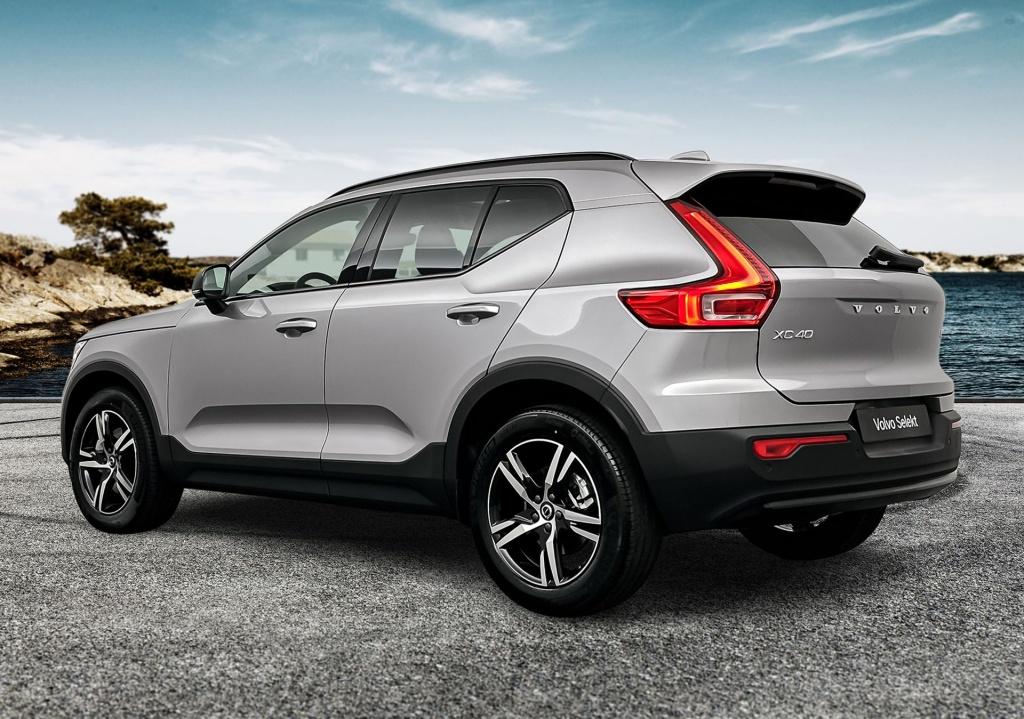 Volvo XC40 b4 197pk plus dark| pano| trekhaak| camera| elek.stoelen