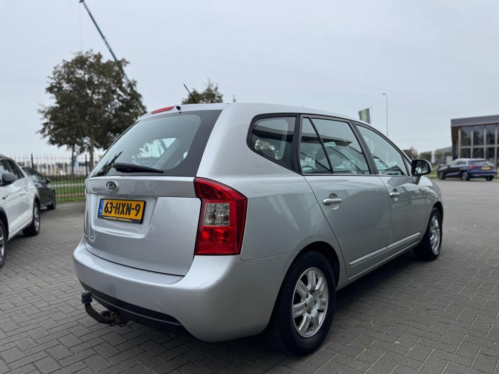 Kia Carens 2.0 cvvt x-tra * airco * trekhaak * apk tot 07-10-2027