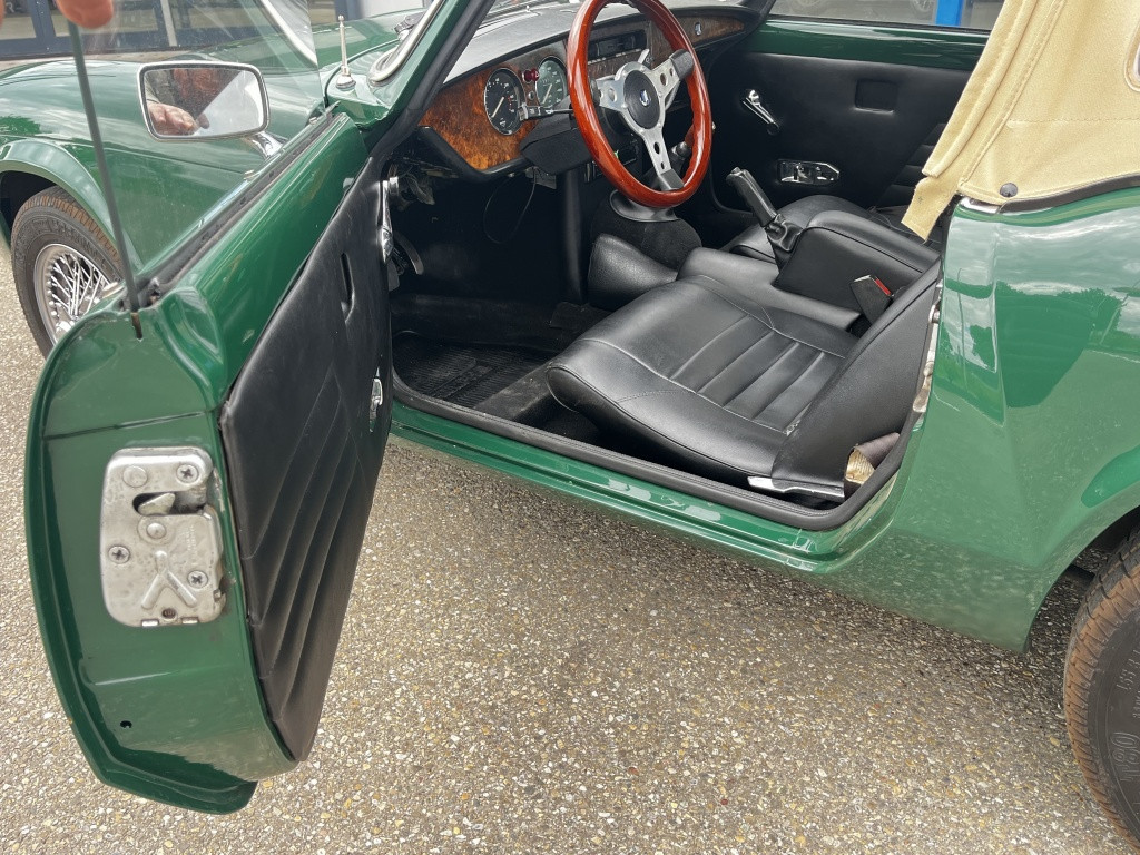 Triumph Spitfire 1500 soft top