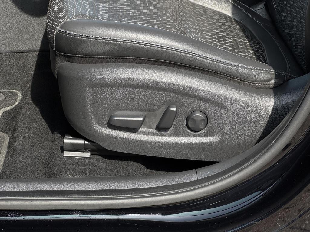 Hyundai Kona ev premium 64 kwh black edition soh 96,4% + schuif-/kanteldak!