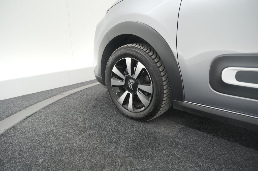 Citroen C3 puretech 110 eat6 max | camera | parkeersensoren | navigatie | a