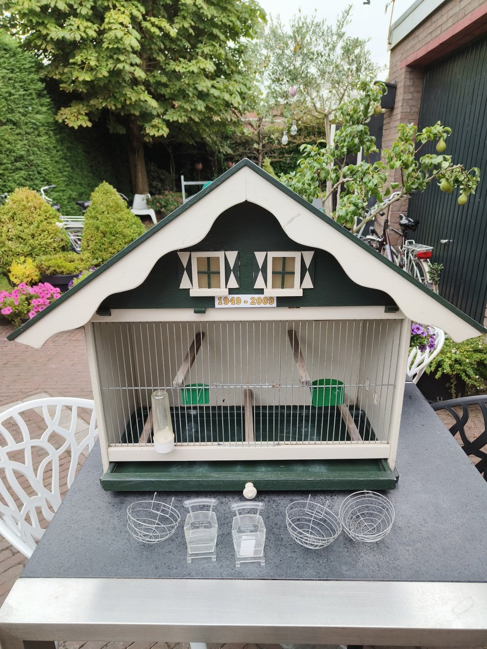 Mooi vogelhuis.  GERESERVEERD