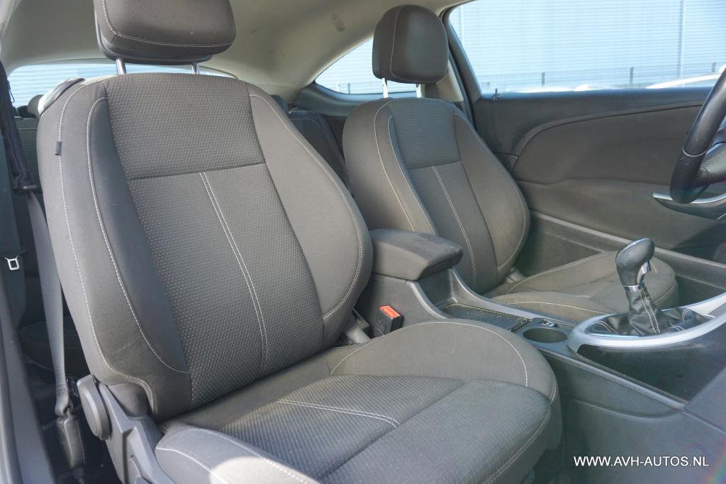 Opel Astra gtc 1.4 turbo sport