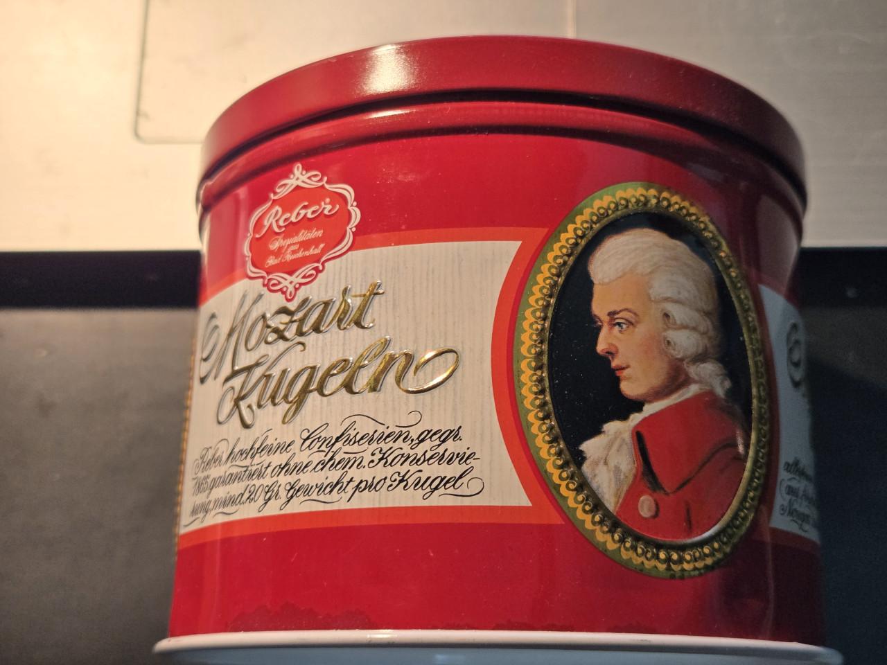 Blik Mozart Kugeln van Reber