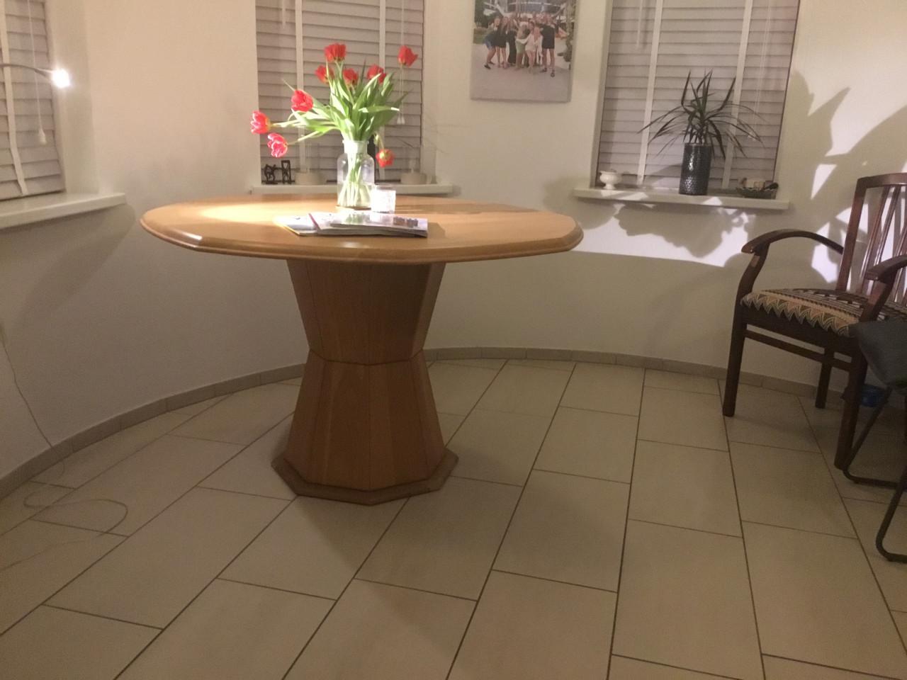 RONDE EETTAFEL