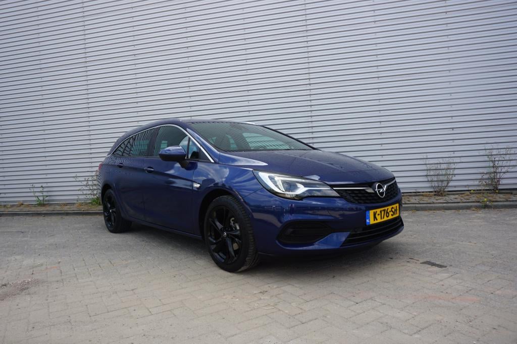 Opel Astra sports tourer 1.2 elegance airco / navi / cruise / camera / park