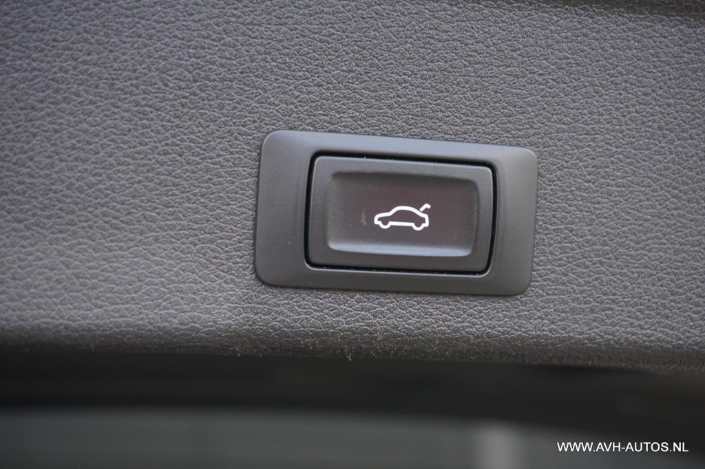 Audi A4 avant 2.0 tdi ultra sport lease edition automaat