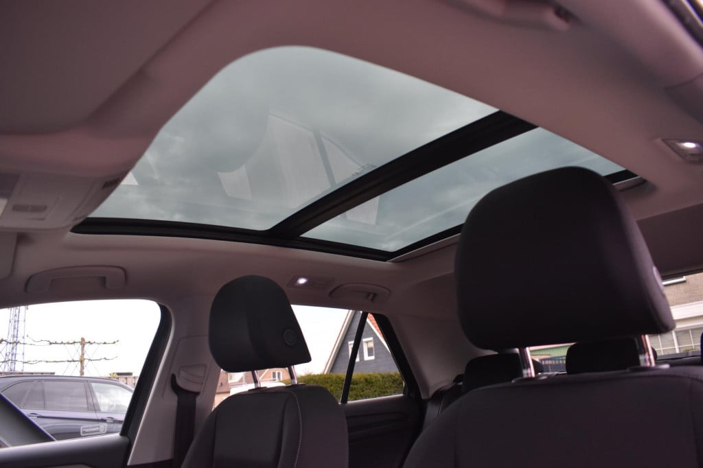 Volkswagen T-roc 1.0 tsi | panoramadak | camera | dealer onderhouden | nap 