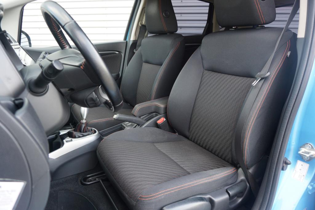 Honda Jazz 1.5 i-vtec dynamic airco / navi / cruise / stoelverw. / dab / ca