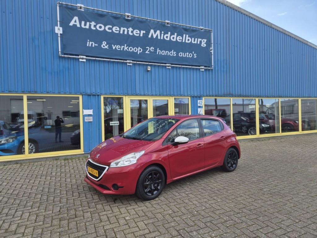 Peugeot 208 1.0 Pure Tech LIKE 5 deurs bj:2015 airco apk 2027