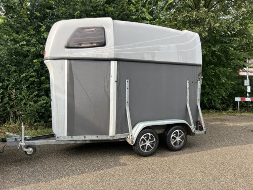 Paarden trailer