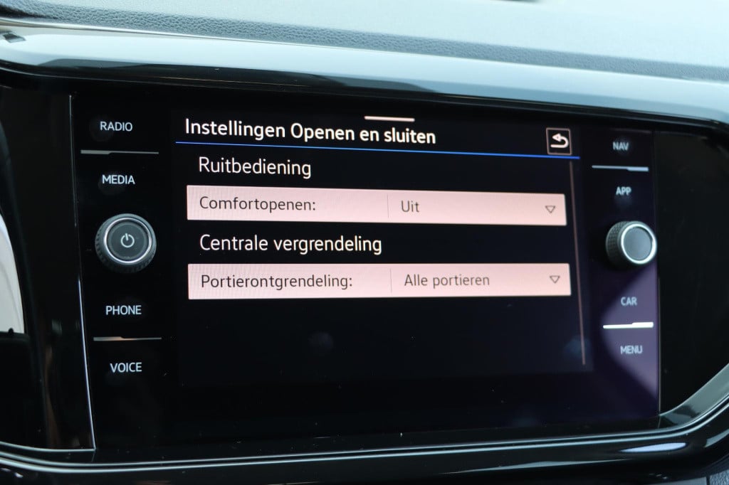 Volkswagen T-cross 1.0 tsi style 110pk dsg7 volkswagen t-cross 1.0 tsi styl