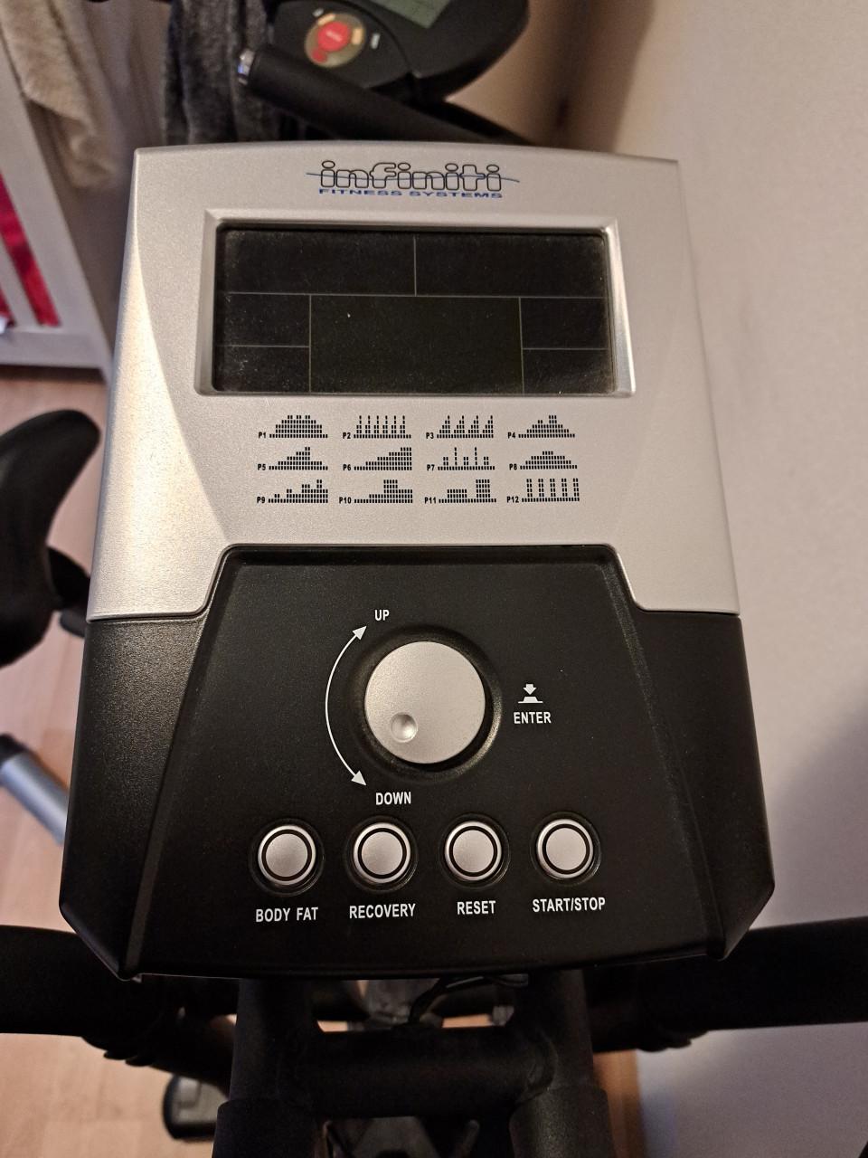 Infiniti crosstrainer