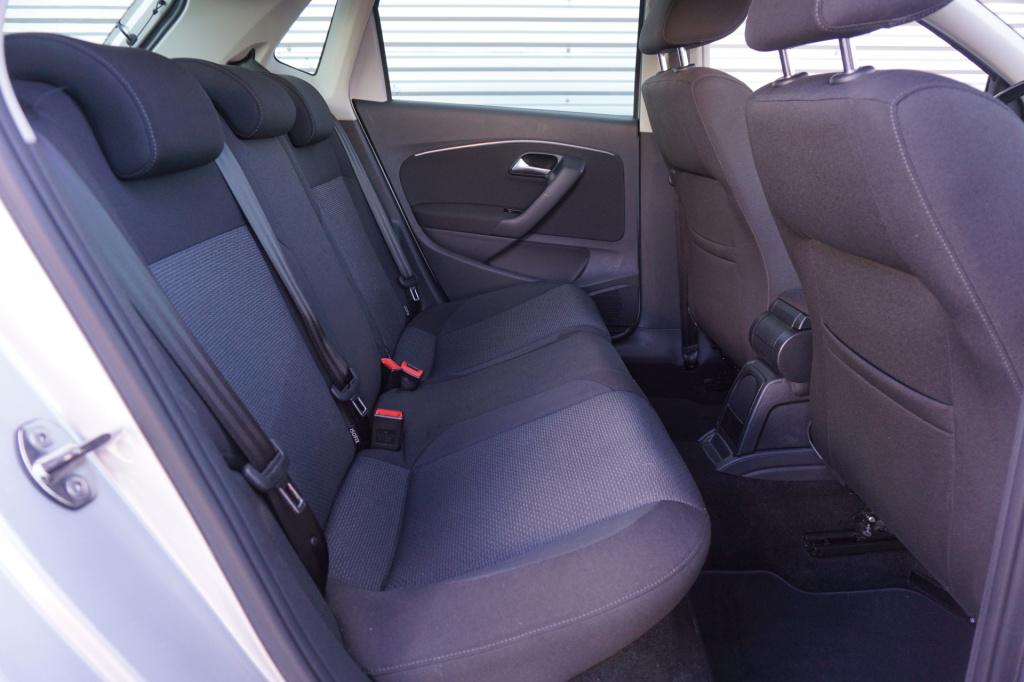 Volkswagen Polo 1.2 tsi highline climate / cruise / bt / parkeers. / elektr