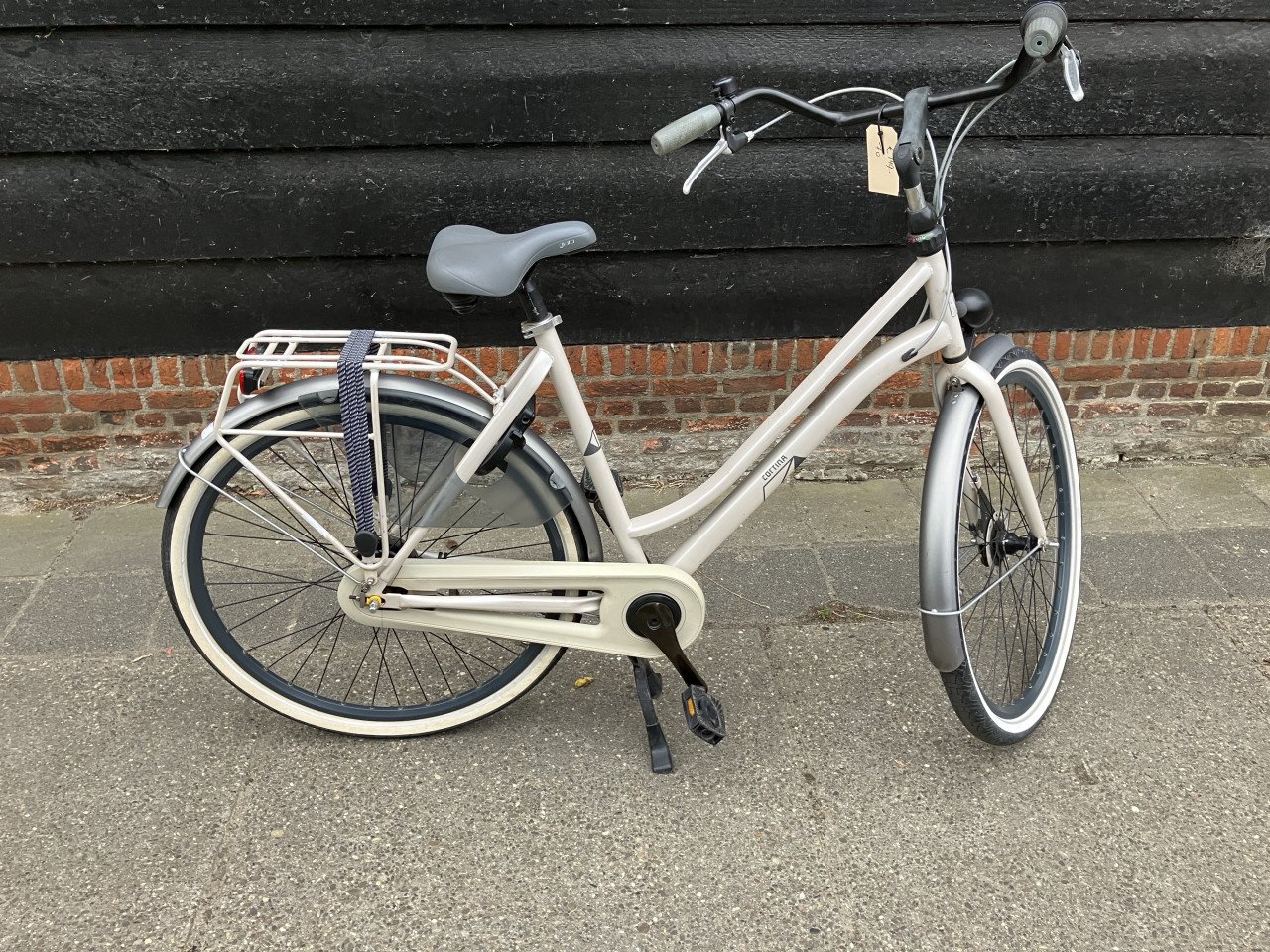 Cortina Roots 28''