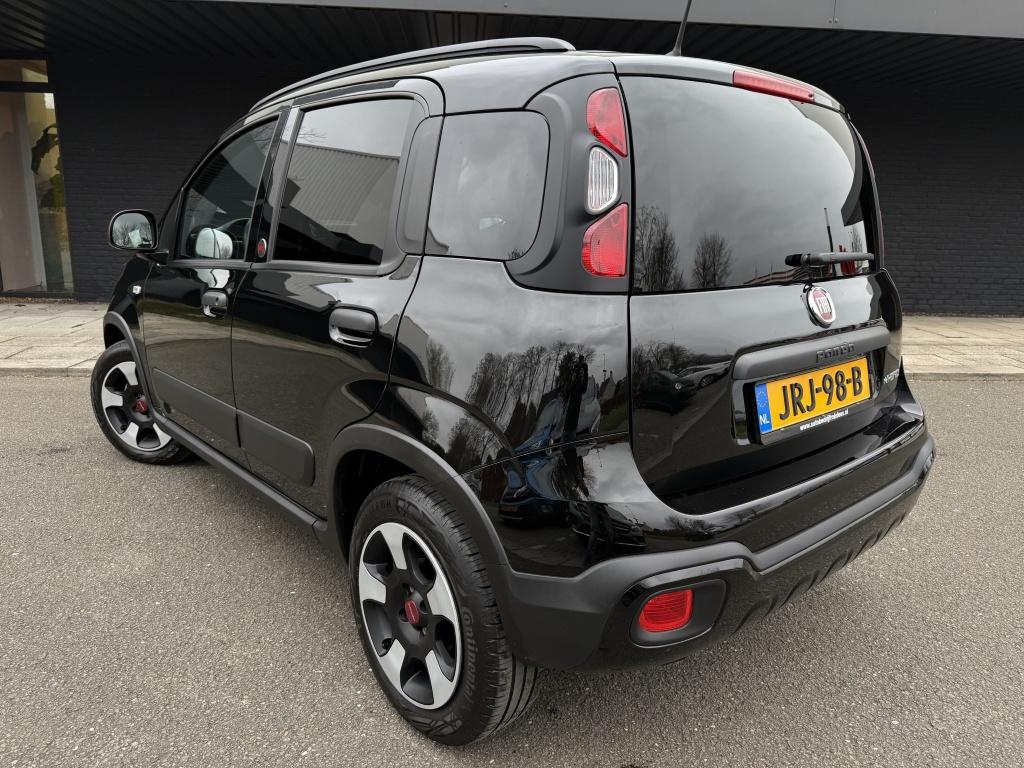 Fiat Panda 1.0 hybrid red cross // carplay , android auto //