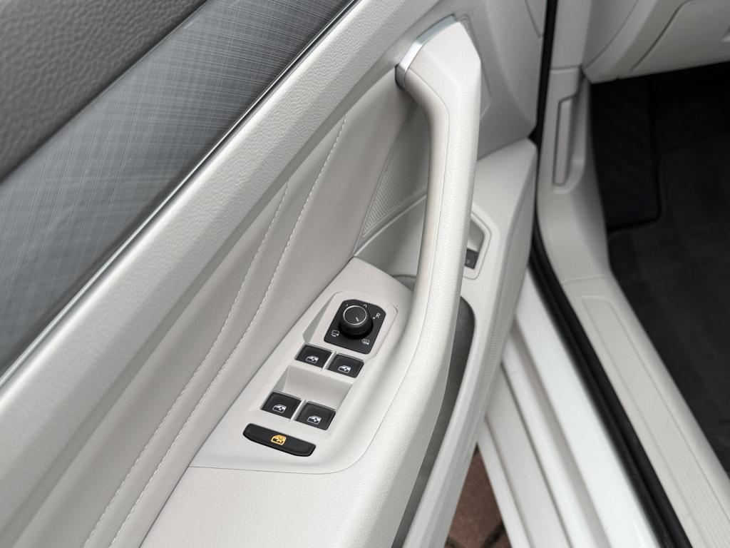 Volkswagen Passat variant 1.4 tsi phev gte 218pk | pano dak | head up | tre