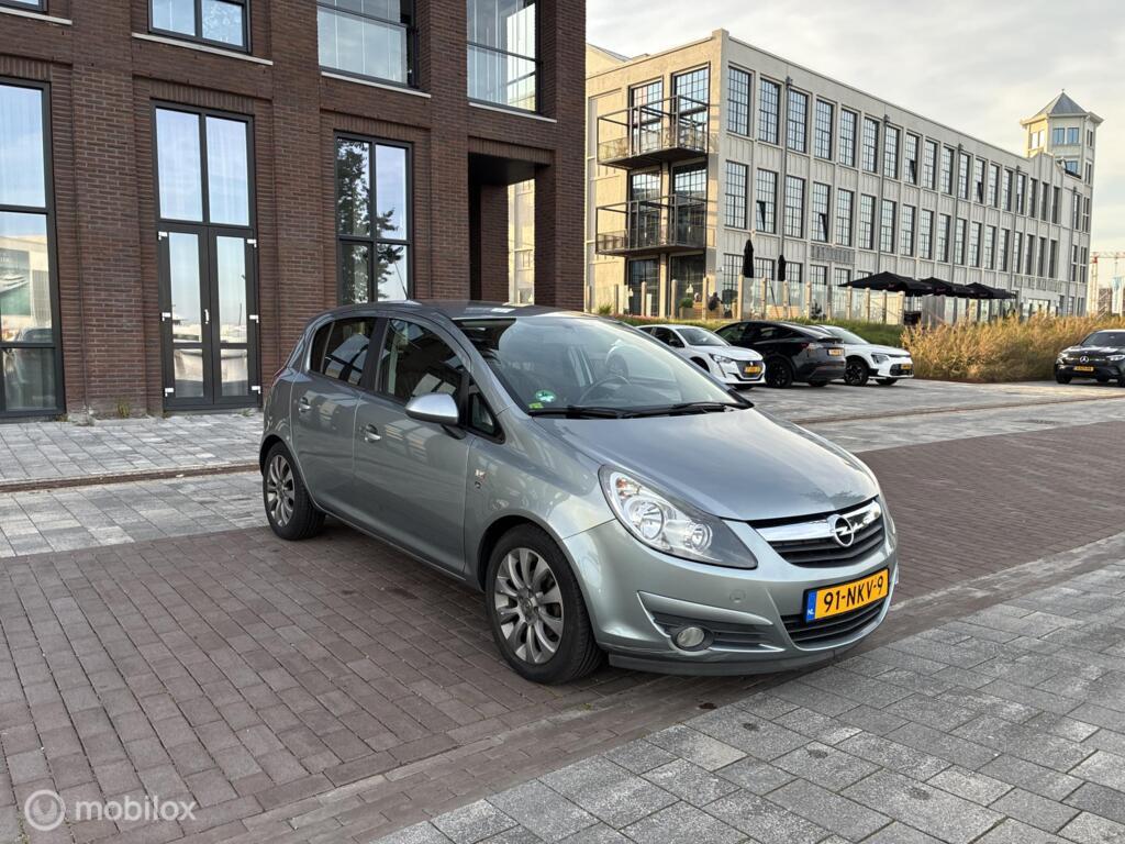 Opel Corsa 1.4-16V 111 Edition Airco Carplay km121.618 Nap 5Deurs BJ2010