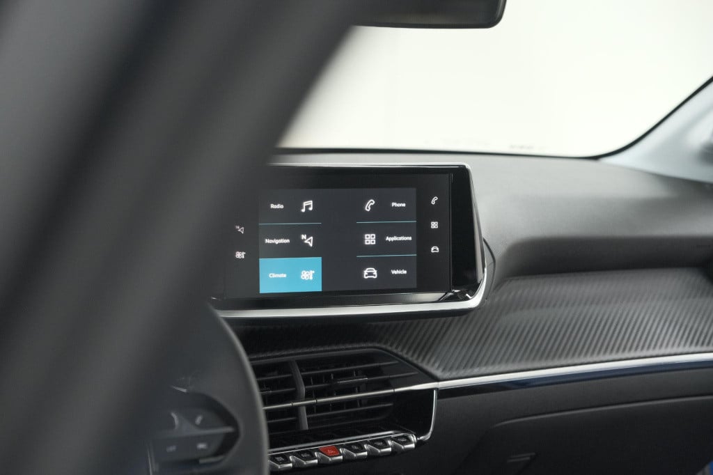 Peugeot 208 ev active 50 kwh | navigatie | apple carplay | climate control