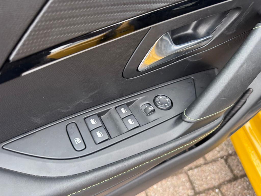 Peugeot 208 ev gt pack 50 kwh