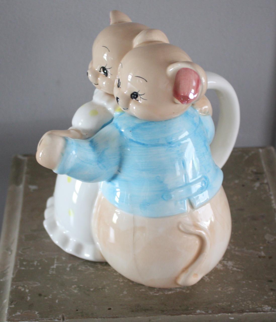 Hele schattige theepot bruidspaar muizen
