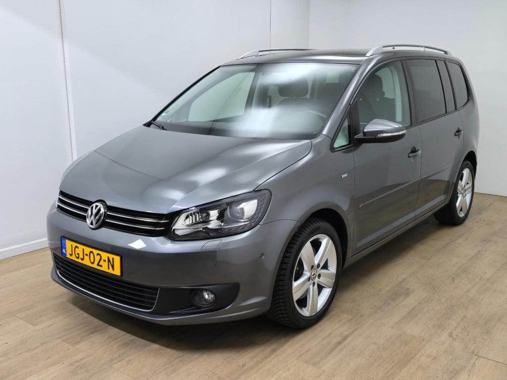 Volkswagen Touran occasion 1.4 tsi 5 persoons met panoramadak en grote koff