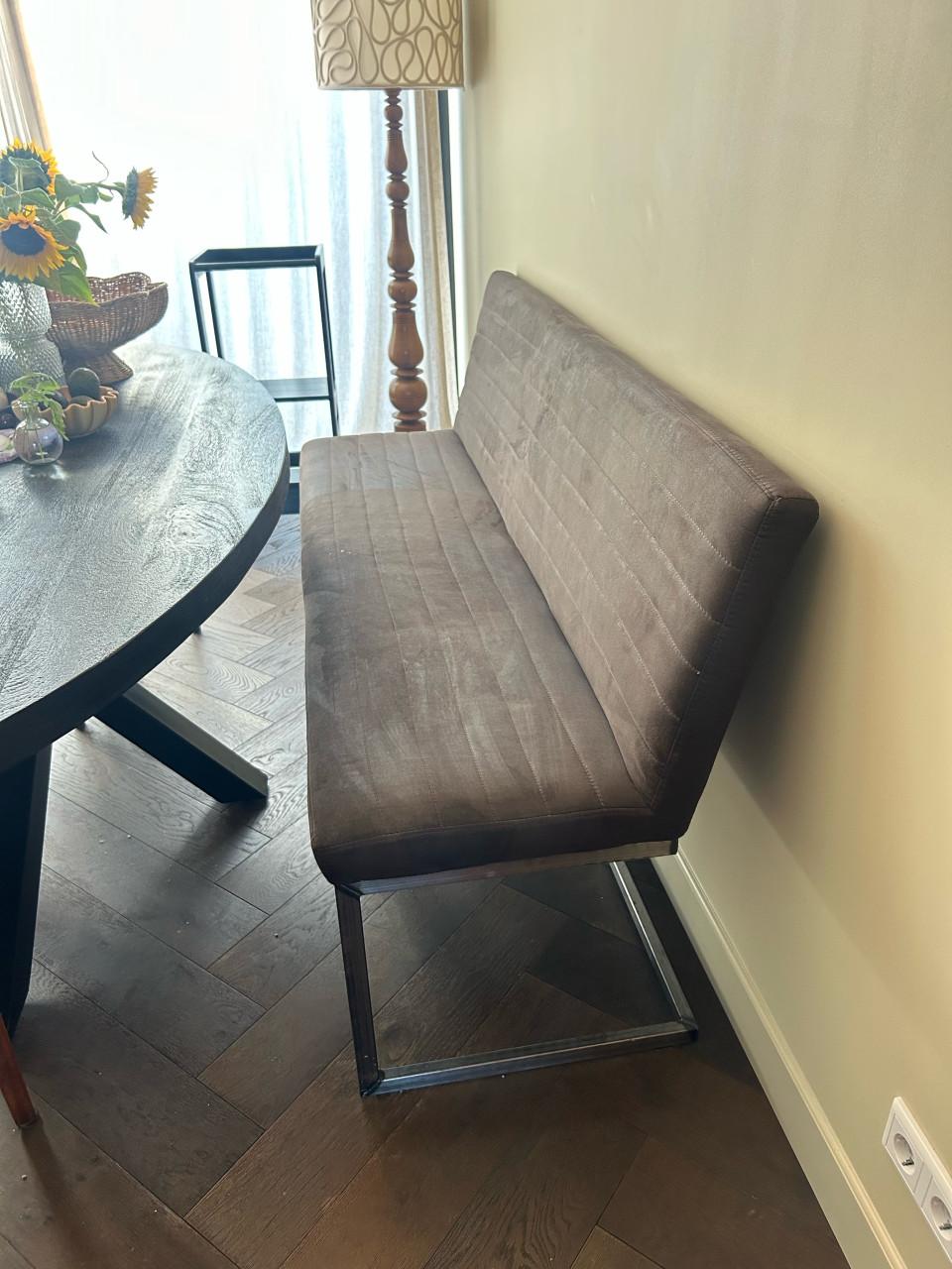 Bank voor aan de eettafel