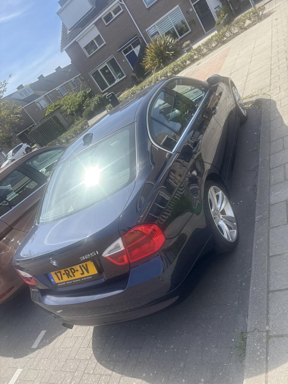 BMW 325i 2005