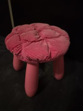 Mammut krukje Ikea roze met krukhoes