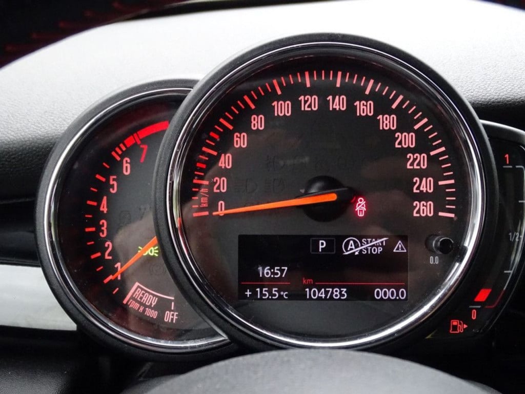 Mini Cooper mini 1.5 serious business automaat | jcw pack | king's cross